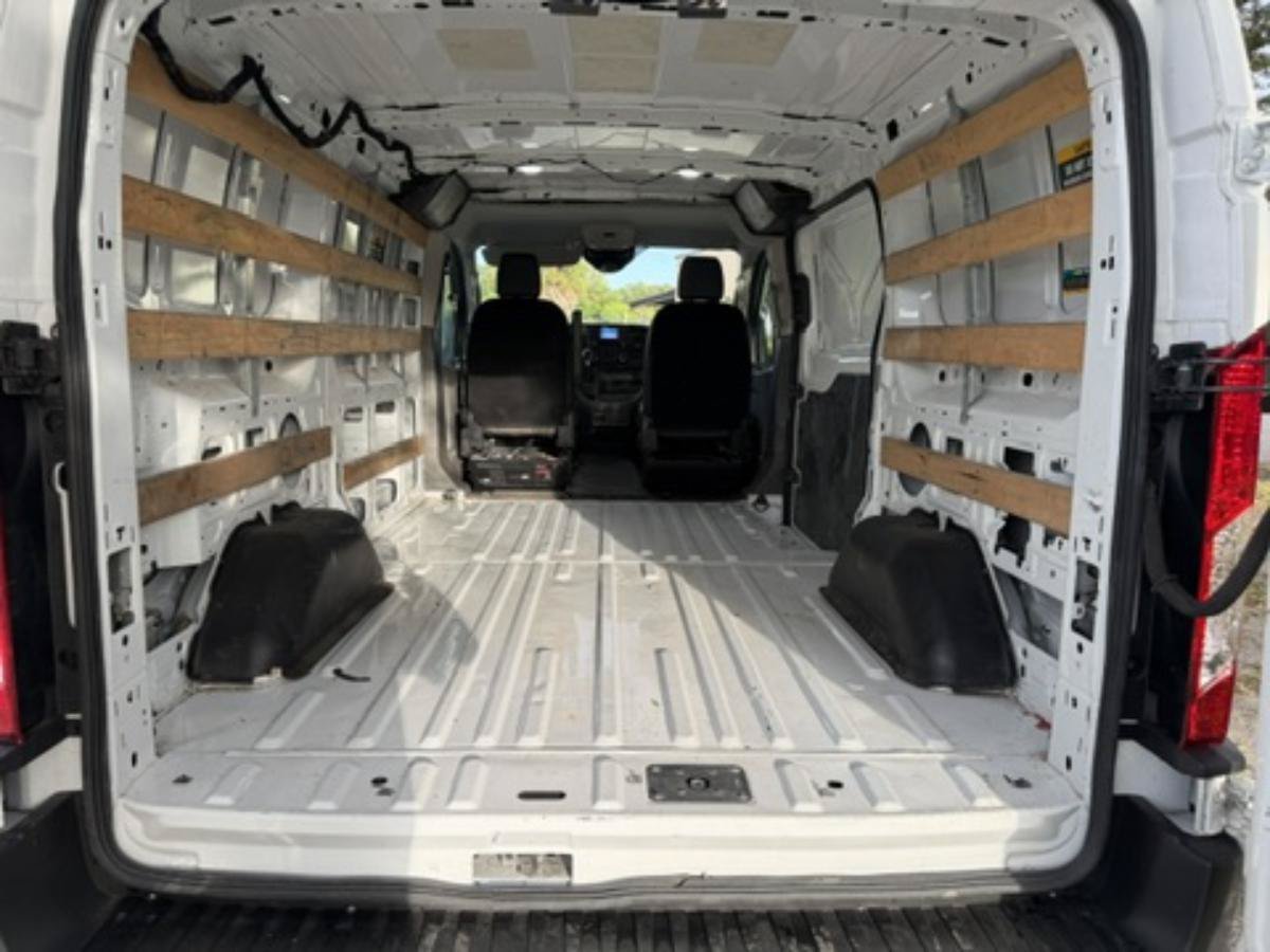Used 2024 Ford Transit 250 Low Roof w/ Exterior Upgrade Package RWD image 9