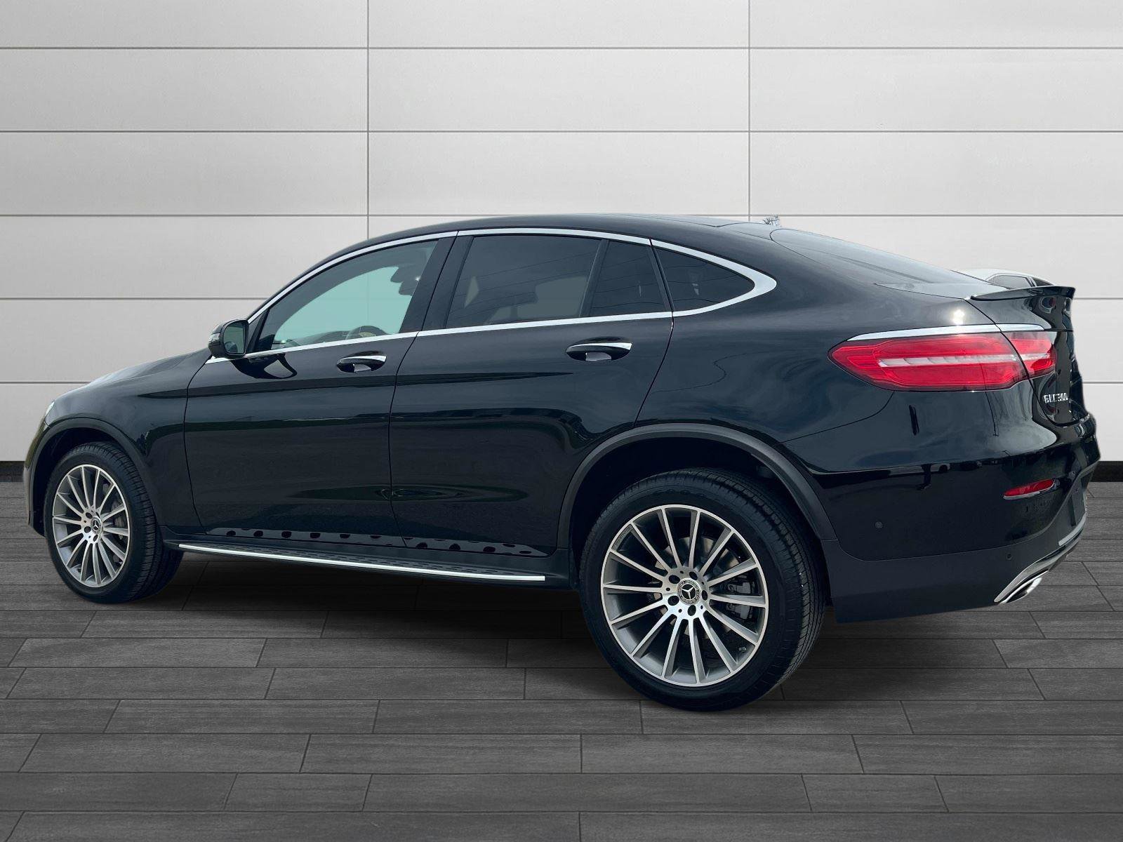 Used 2019 Mercedes-Benz GLC 300 4MATIC Coupe image 4