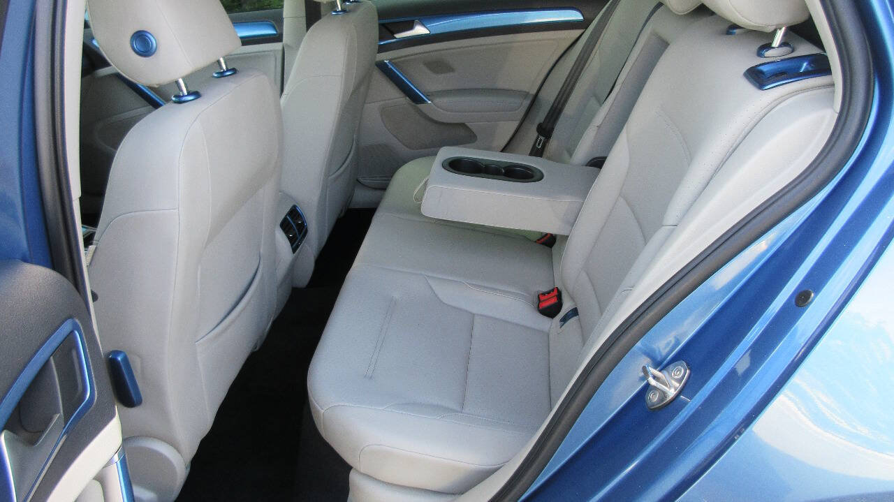 Used 2015 Volkswagen e-Golf SEL Premium FWD image 14