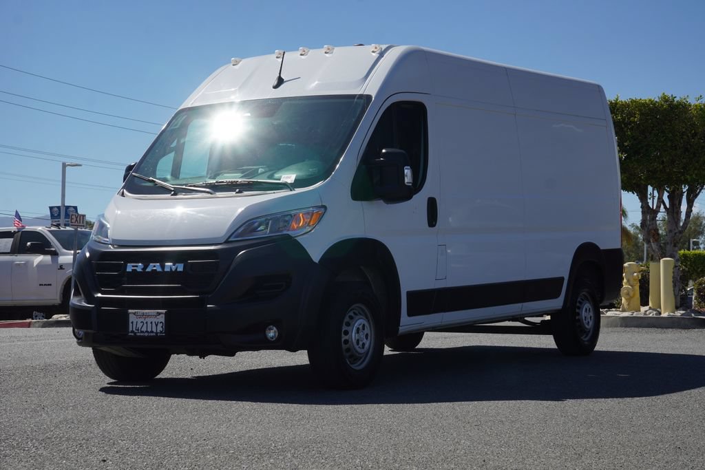 Used 2024 RAM ProMaster 2500 w/ Convenience Group FWD image 8