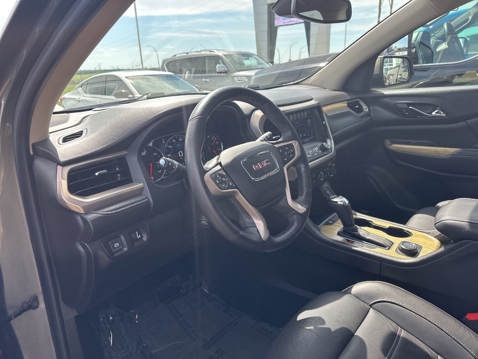 Used 2018 GMC Acadia Denali AWD/4WD image 14