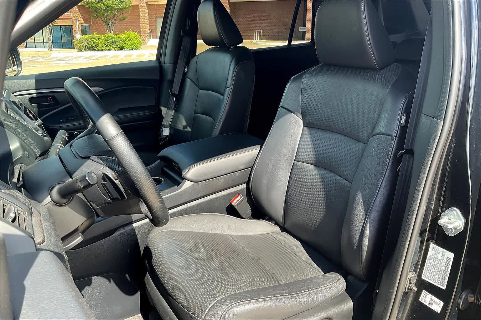 Used 2024 Honda Passport EX-L image 11
