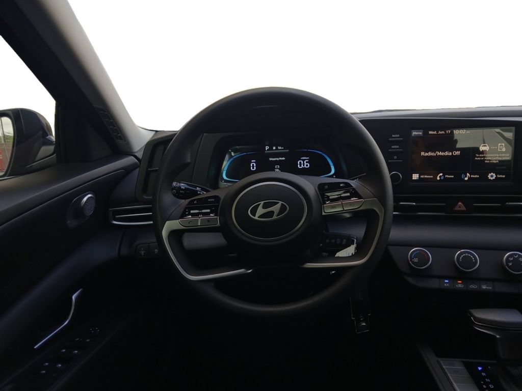 New 2026 Hyundai Elantra SE FWD image 12