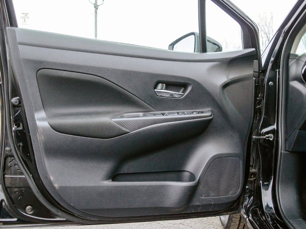 Used 2022 Nissan Versa SV image 24