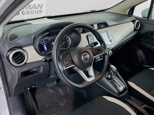 Used 2020 Nissan Versa SV image 32