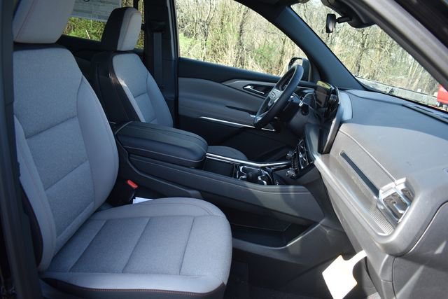 New 2026 Chevrolet Traverse LT w/ LPO, Floor Liner Package image 14