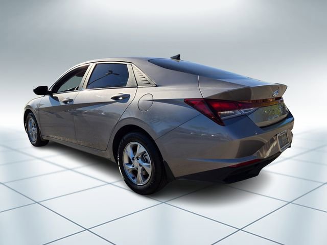 Used 2023 Hyundai Elantra SE image 8