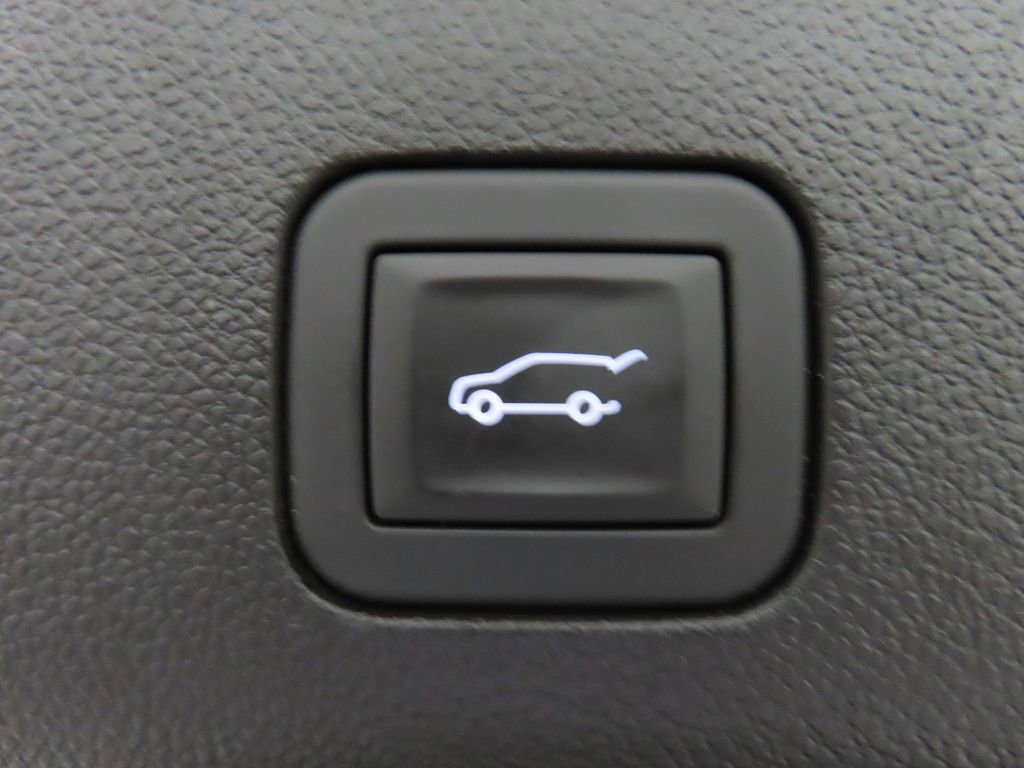 Used 2025 Chevrolet Suburban RST w/ RST Capability Package AWD/4WD image 46