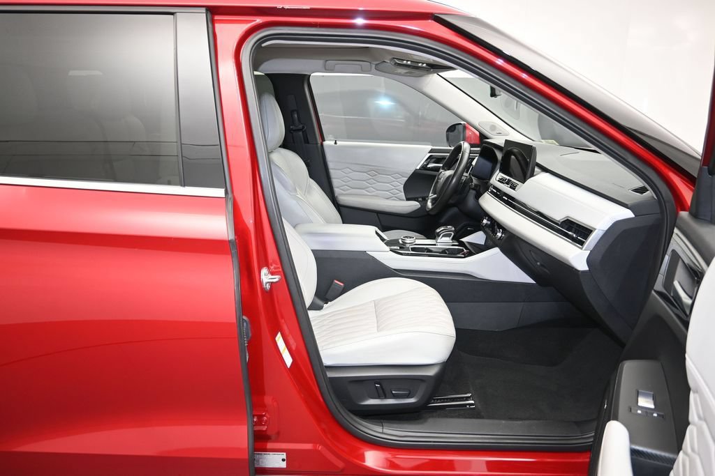 Used 2025 Mitsubishi Outlander SEL FWD image 29