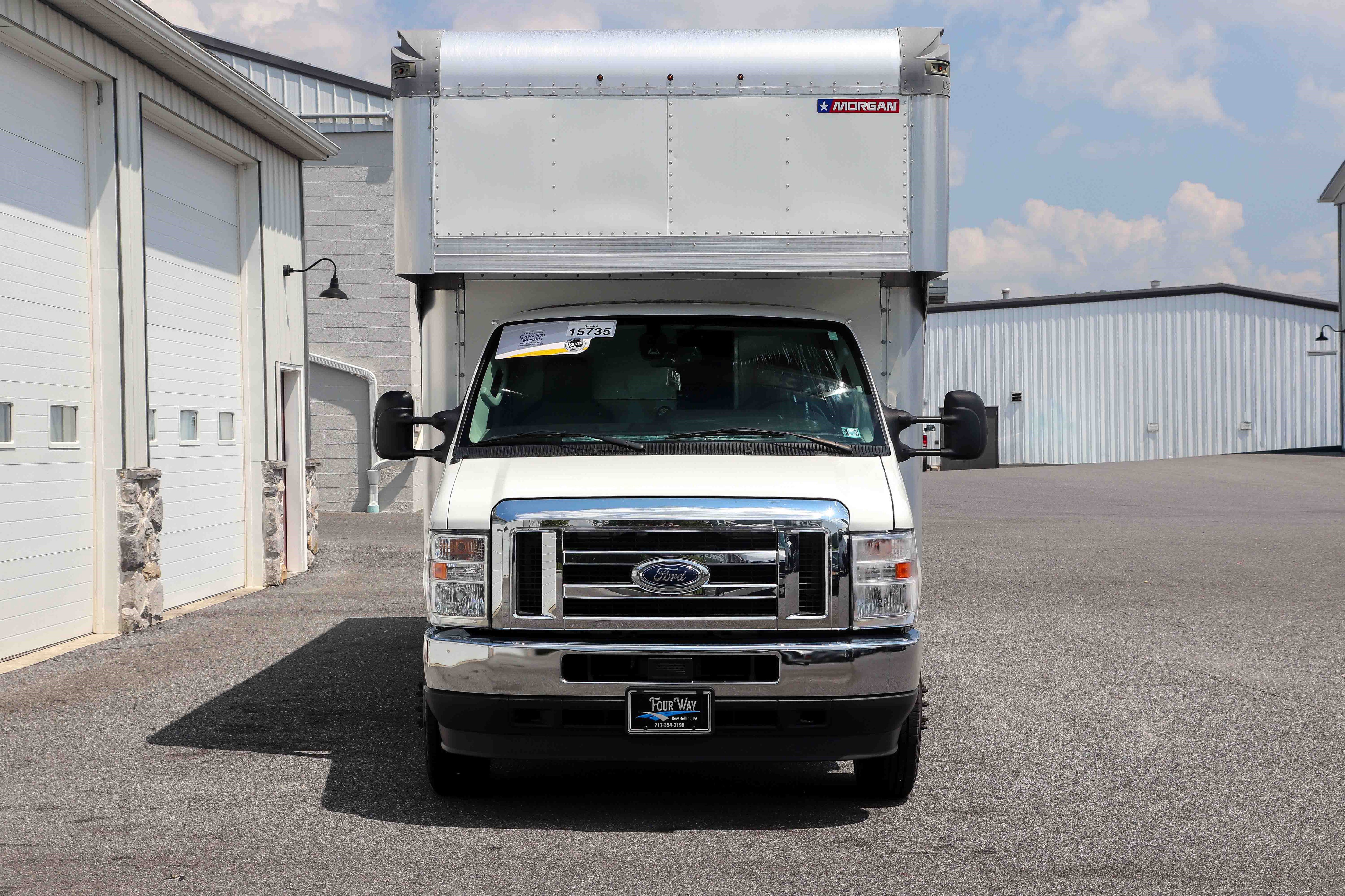 Used 2024 Ford E-450 and Econoline 450 Super Duty w/ Driver's Safety Package RWD image 8