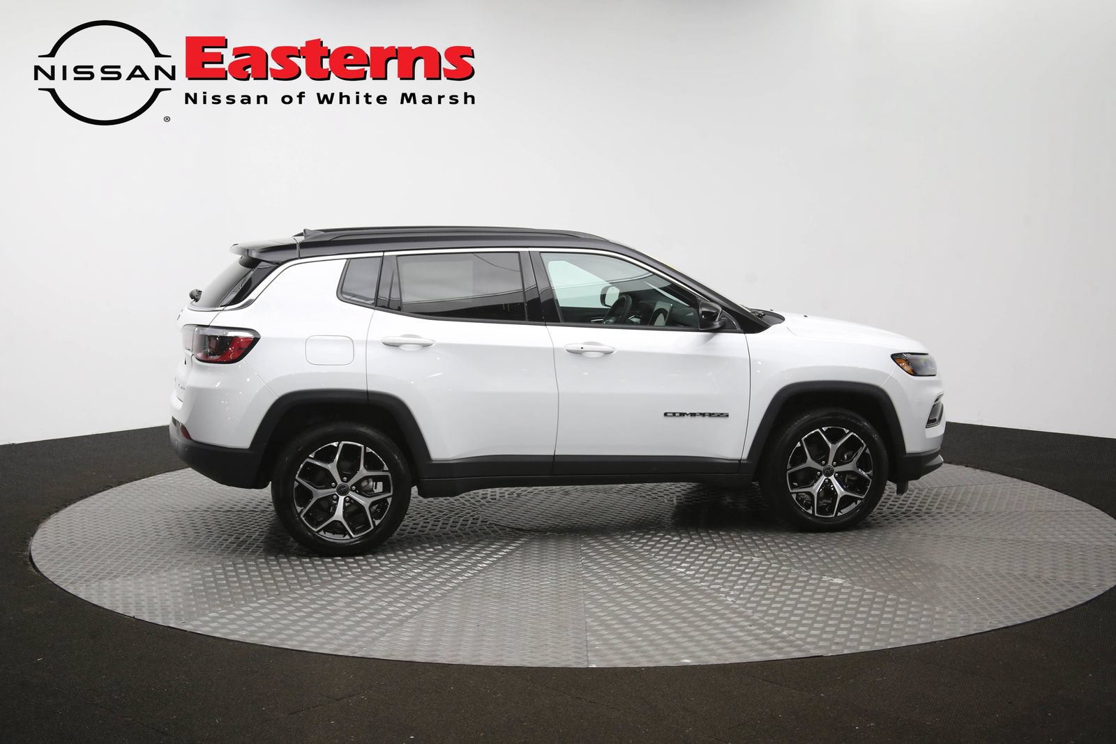 Used 2025 Jeep Compass Limited AWD/4WD image 42