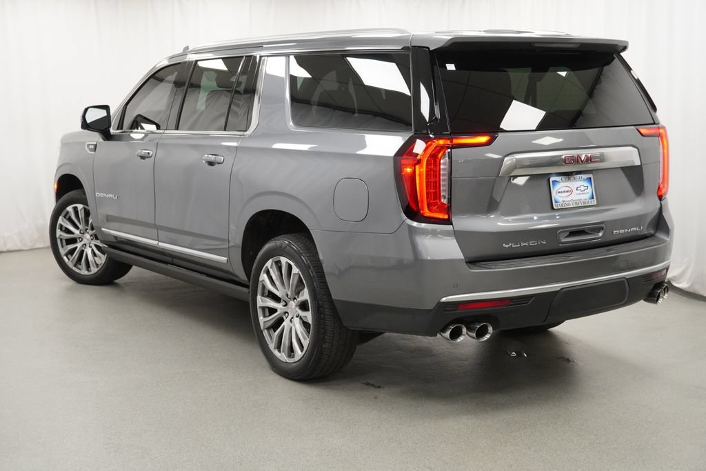 Used 2021 GMC Yukon XL Denali w/ Denali Premium Package AWD/4WD image 4