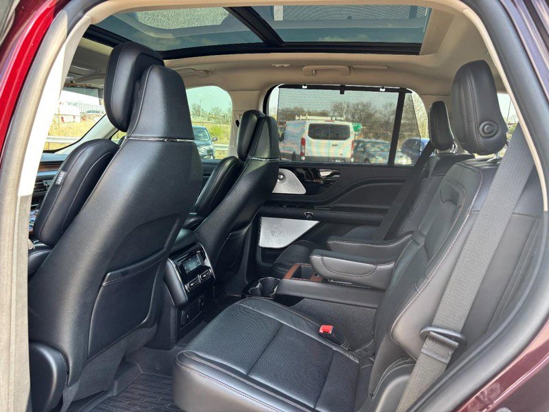 Used 2020 Lincoln Aviator Reserve w/ Equipment Group 202A image 13