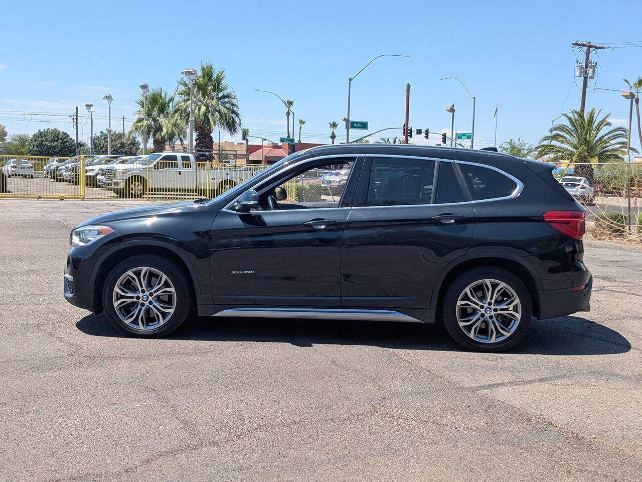 Used 2017 BMW X1 xDrive28i image 7