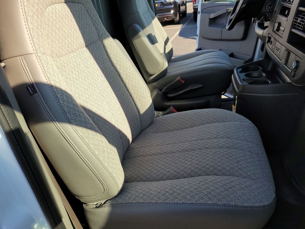 New 2025 Chevrolet Express 2500 w/ Driver Convenience Package image 25