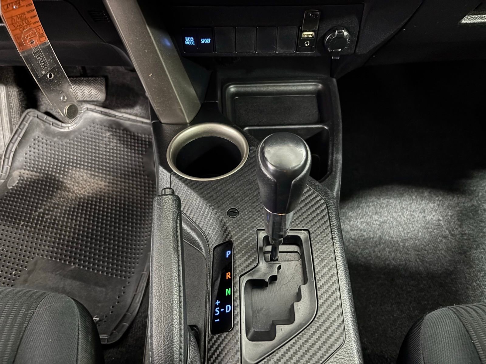 Used 2015 Toyota RAV4 LE image 26