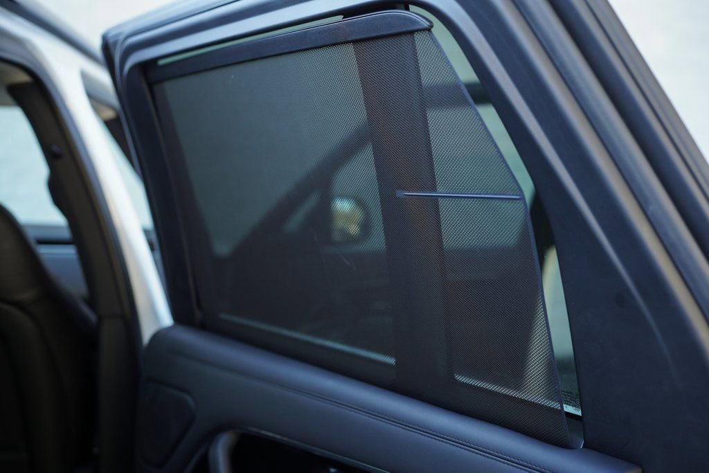 Used 2022 Land Rover Range Rover SE image 40