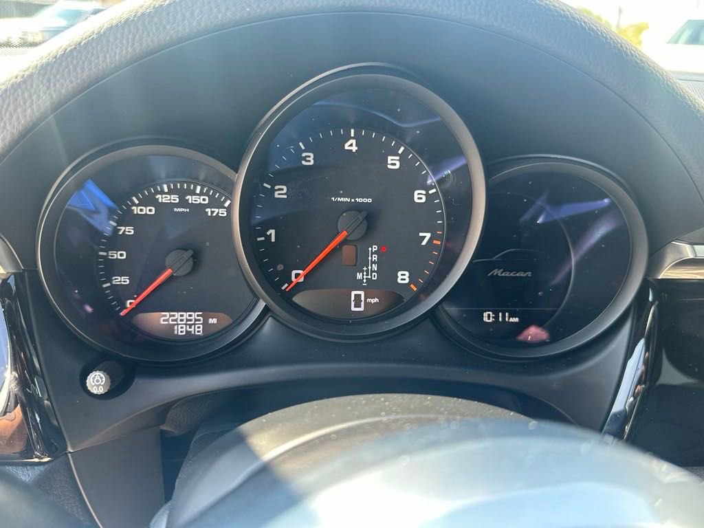Used 2020 Porsche Macan image 15