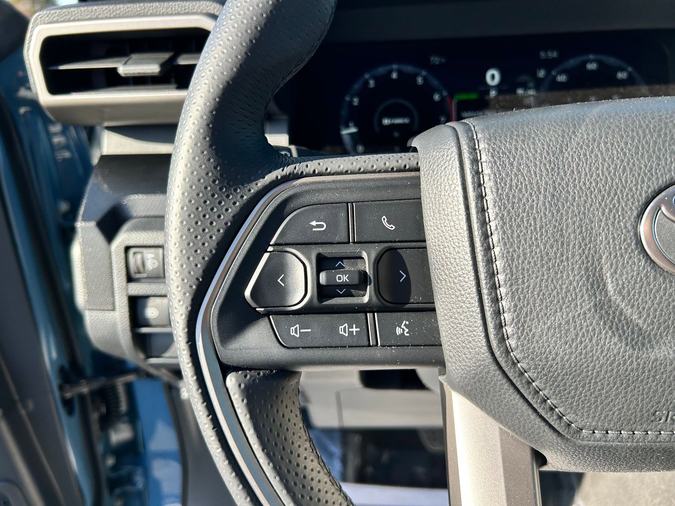 Certified 2025 Toyota 4Runner Limited w/ Tow Technology Package image 15