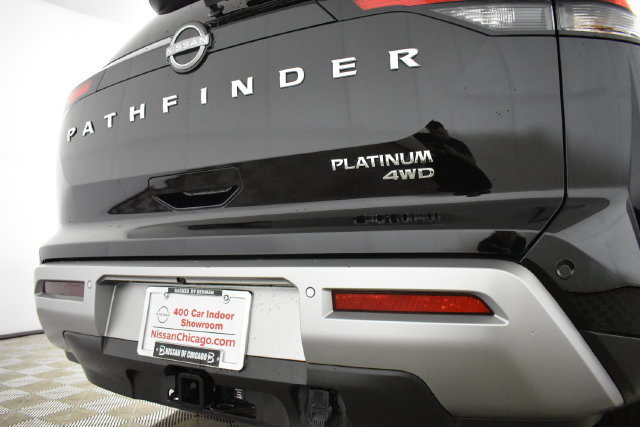 Used 2025 Nissan Pathfinder Platinum AWD/4WD image 47