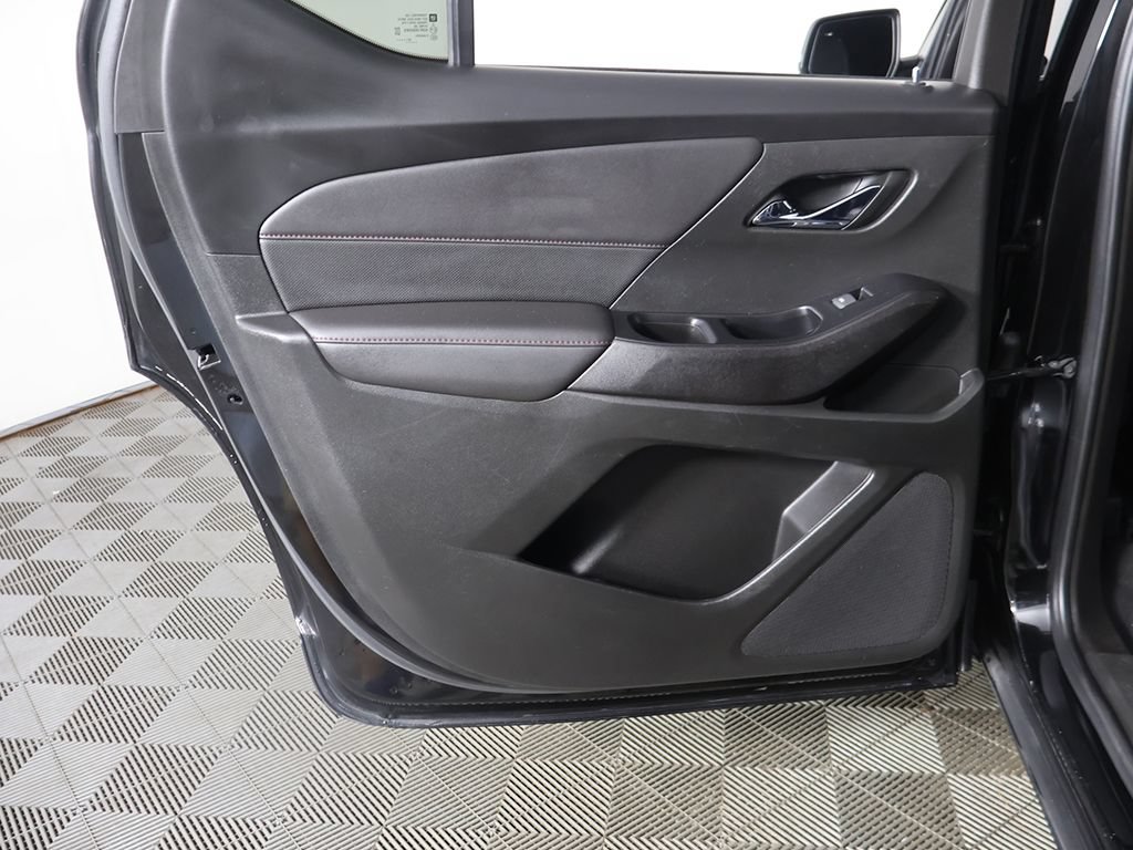 Used 2023 Chevrolet Traverse RS AWD/4WD image 30