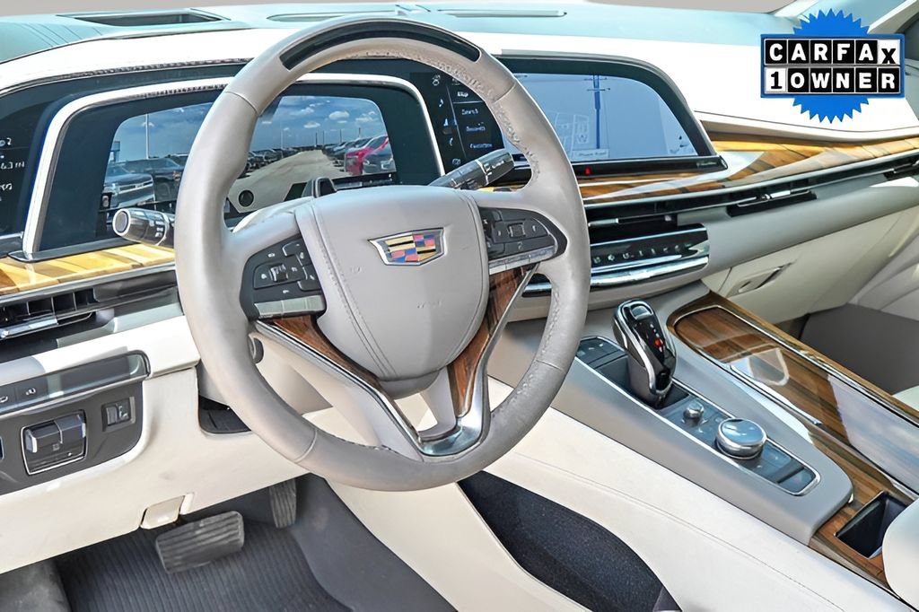Certified 2024 Cadillac Escalade Sport Platinum w/ LPO, ONYX Package RWD image 15