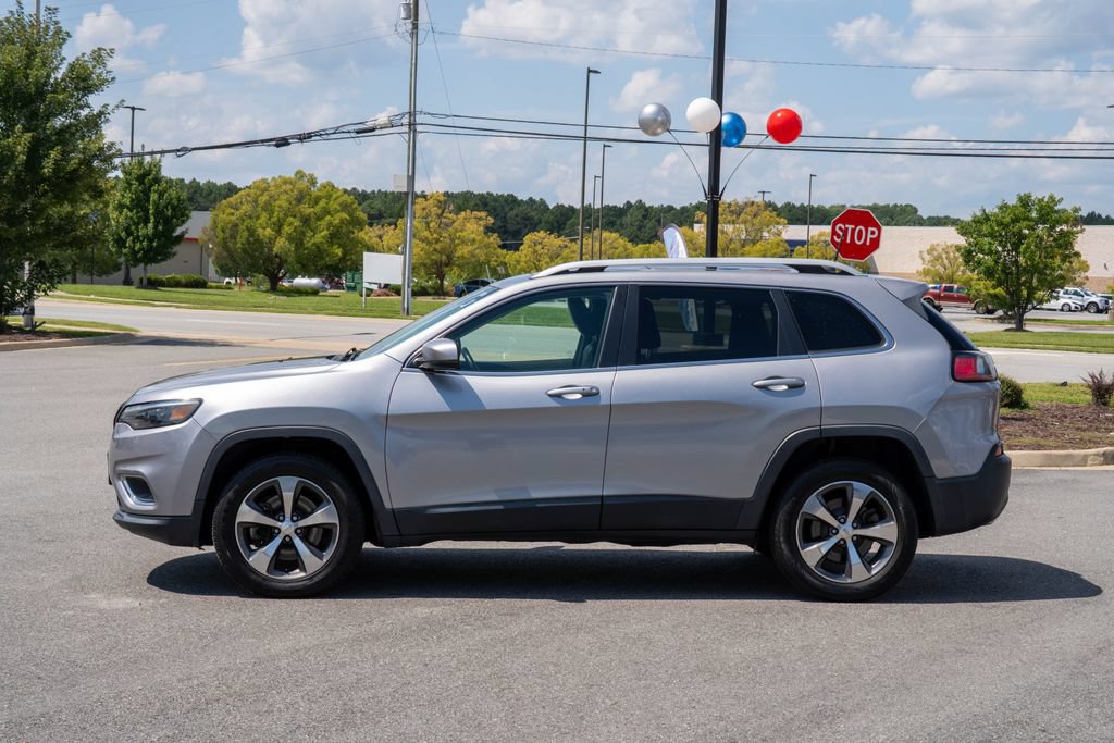 Used 2019 Jeep Cherokee Limited AWD/4WD image 4