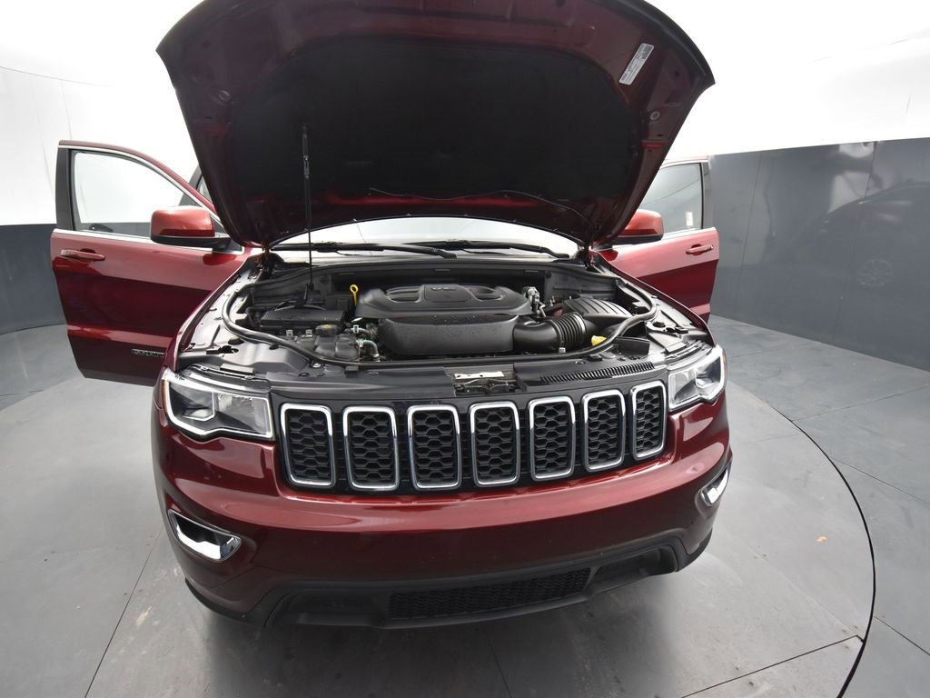 Used 2021 Jeep Grand Cherokee Laredo image 16