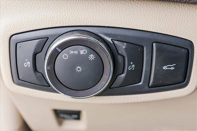 Used 2019 Lincoln MKC Select image 13