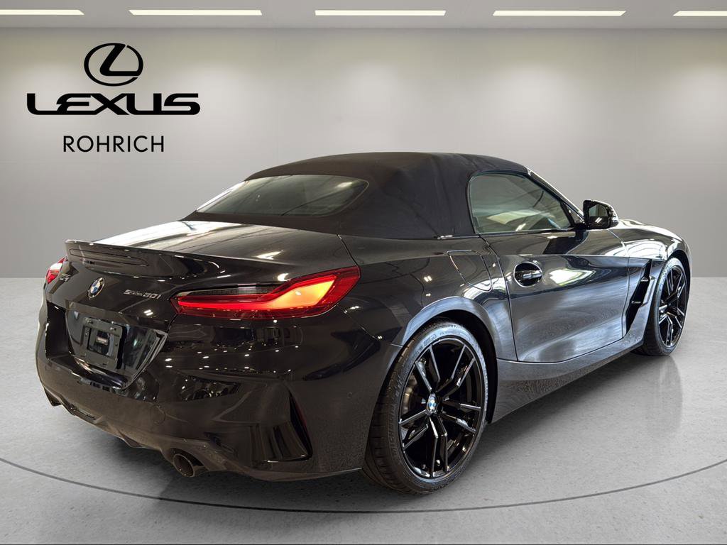 Used 2019 BMW Z4 sDrive30i w/ M Sport Package RWD image 31