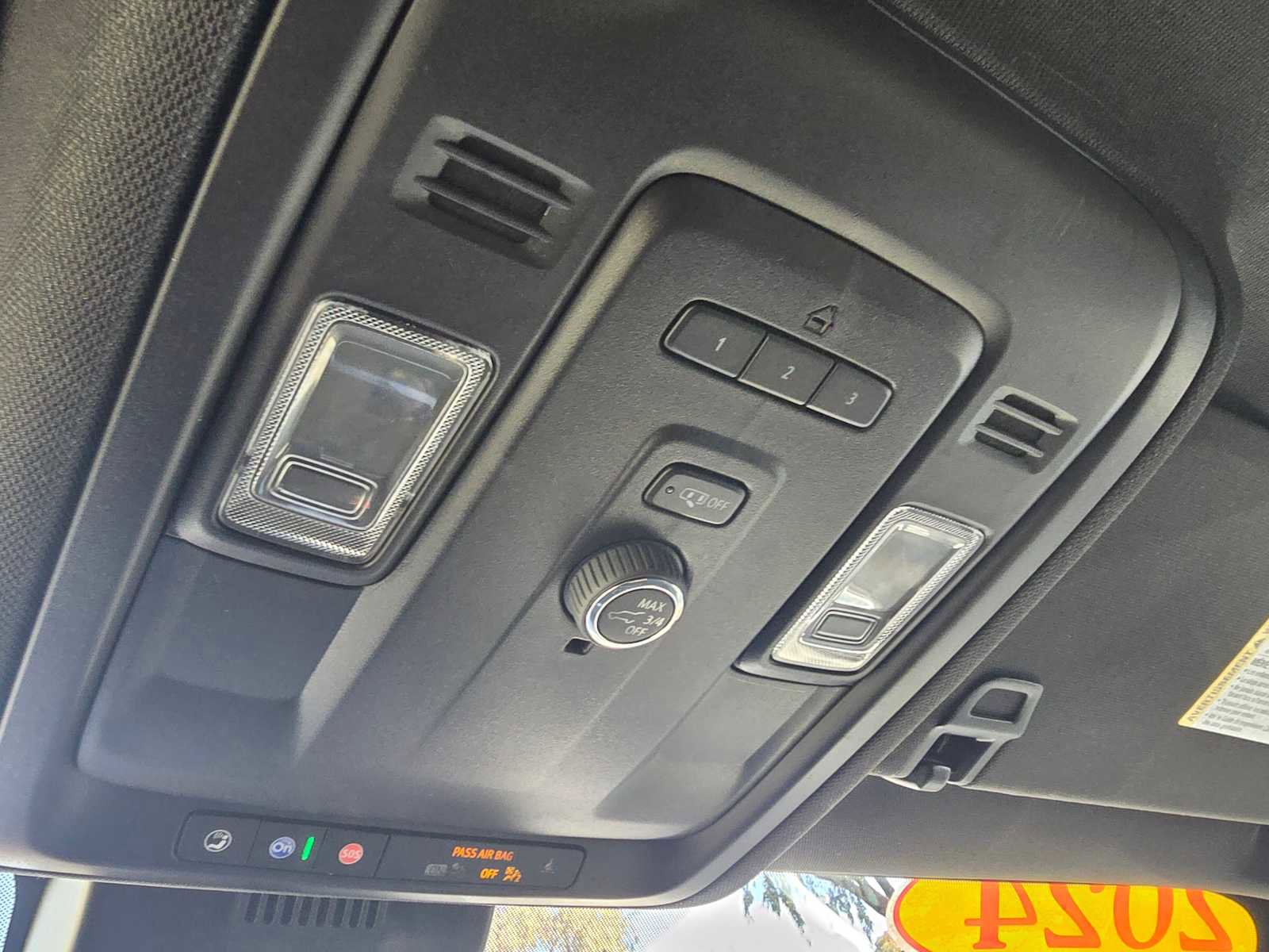 Used 2024 Chevrolet Tahoe LT image 33