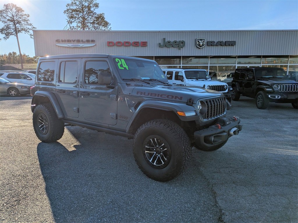 Used 2024 Jeep Wrangler Unlimited Rubicon image 2