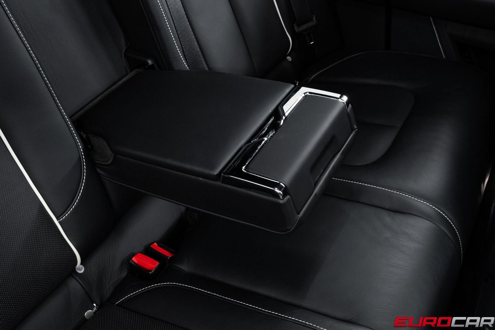 Used 2020 Rolls-Royce Cullinan AWD/4WD image 36