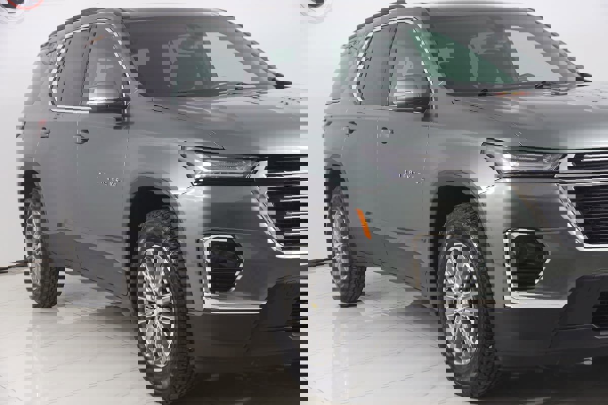 Used 2023 Chevrolet Traverse LT image 38