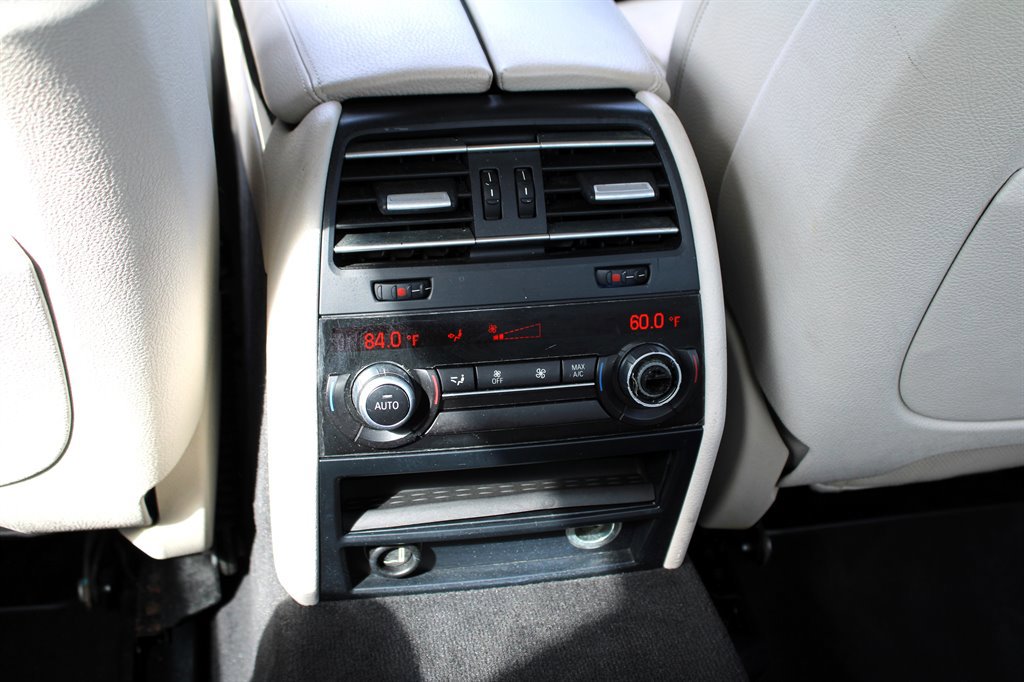 Used 2014 BMW 740Li image 21