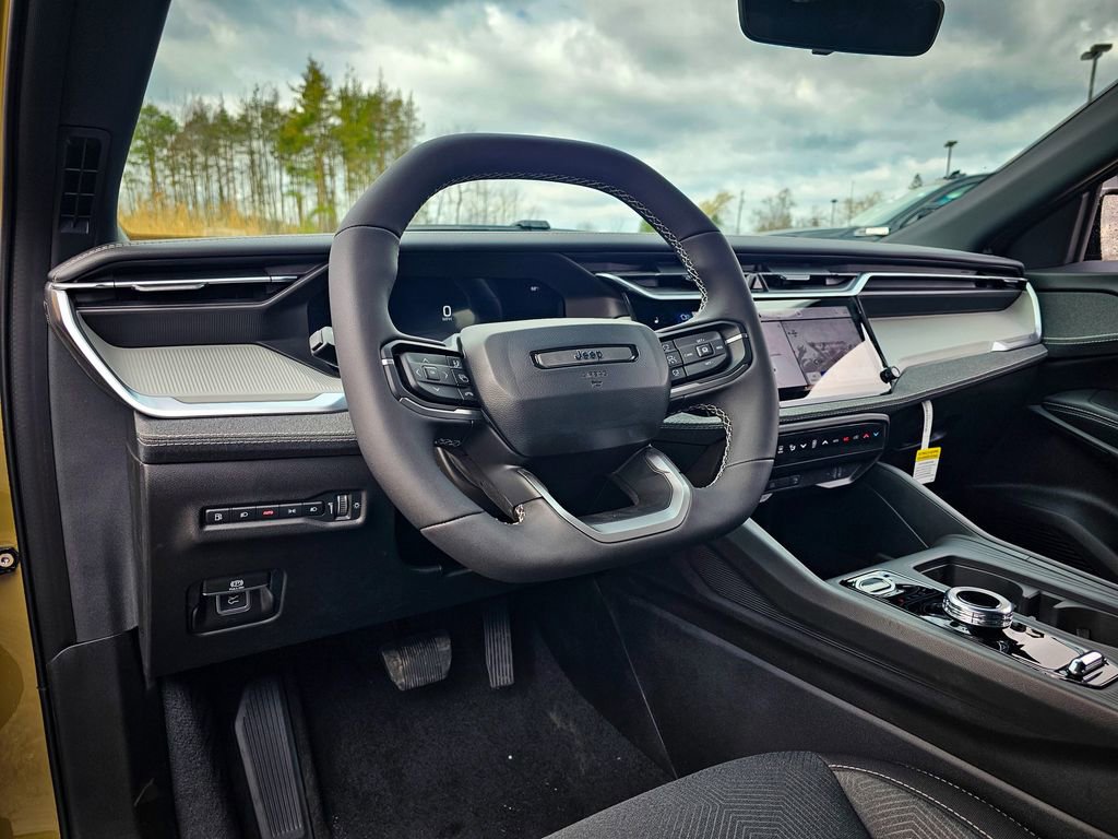 New 2026 Jeep Cherokee Laredo image 12