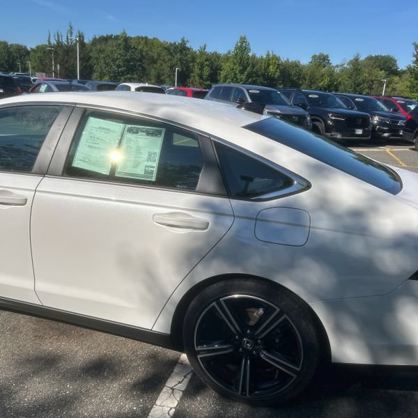 Used 2025 Honda Accord Sport image 6