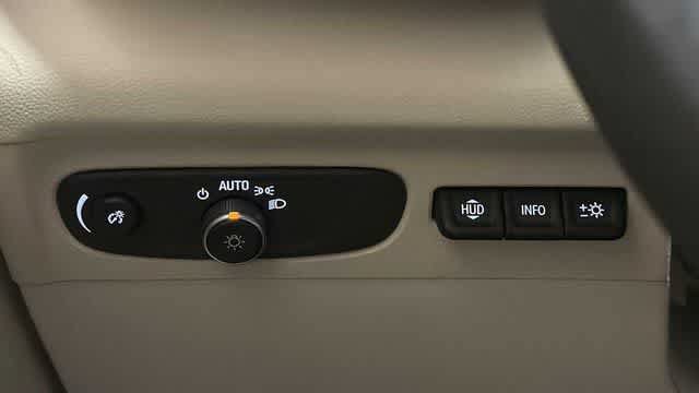 Used 2023 Buick Envision Avenir AWD/4WD image 5