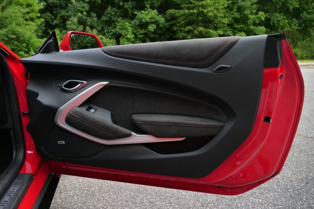 Used 2022 Chevrolet Camaro ZL1 RWD image 28