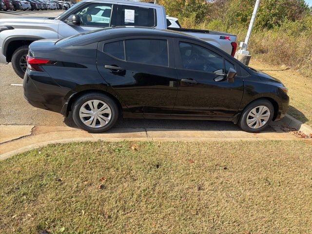 Used 2022 Nissan Versa S image 6