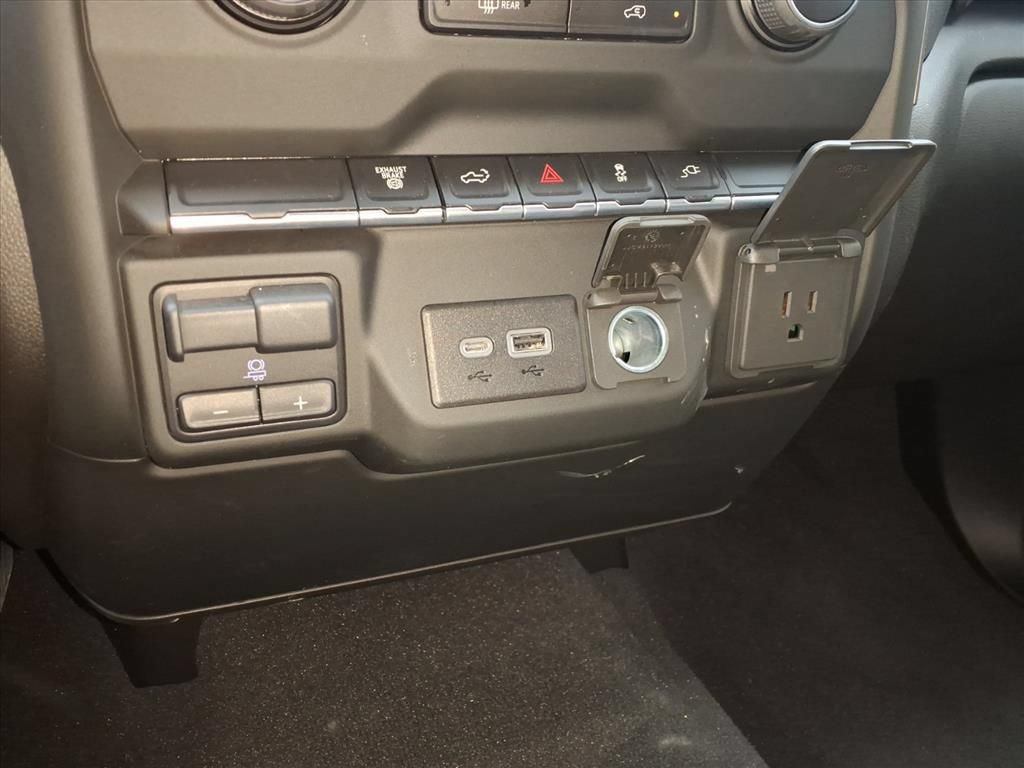 Used 2023 Chevrolet Silverado 2500 Custom w/ Custom Value Package AWD/4WD image 27