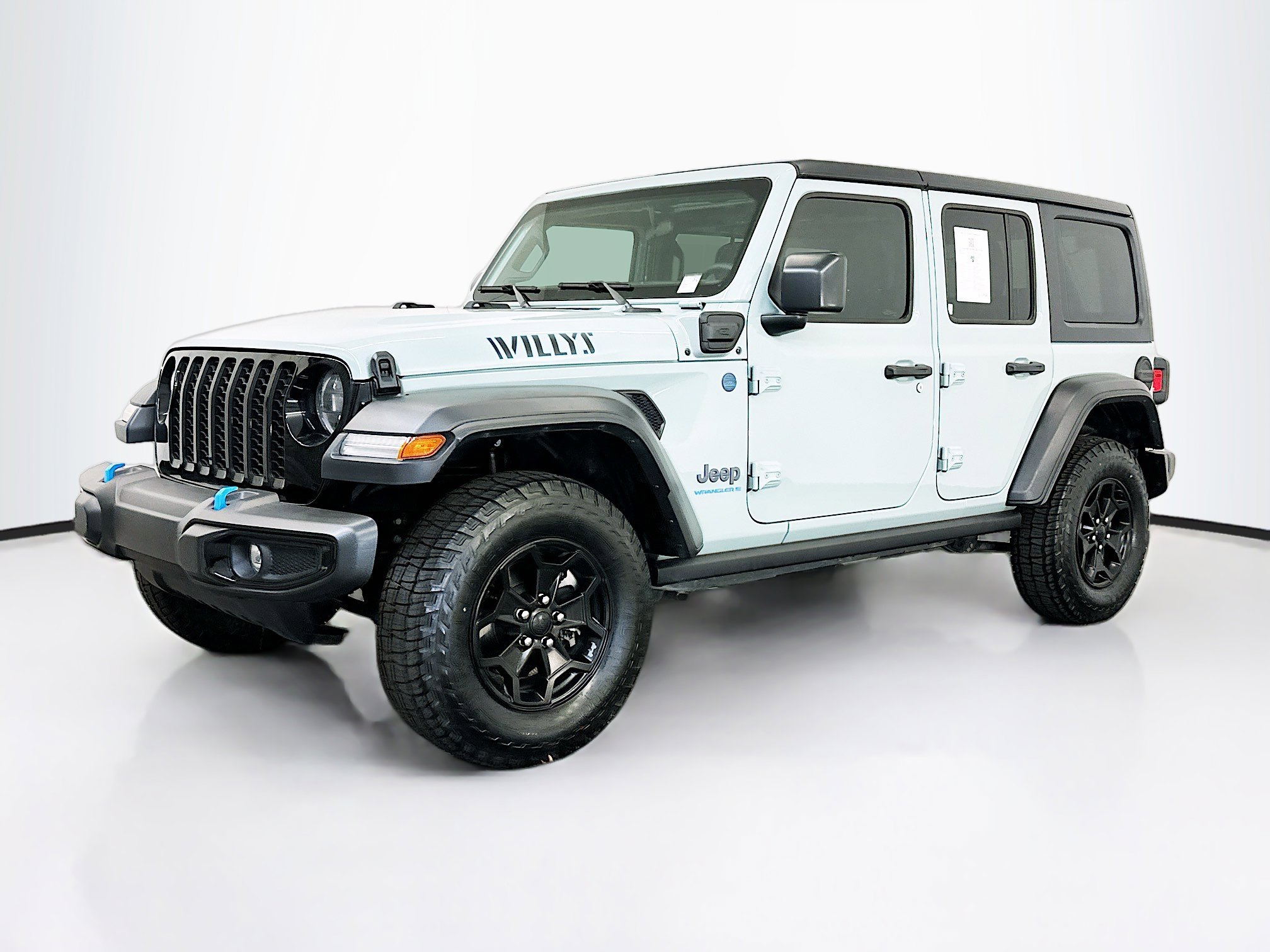 Used 2023 Jeep Wrangler Unlimited image 3