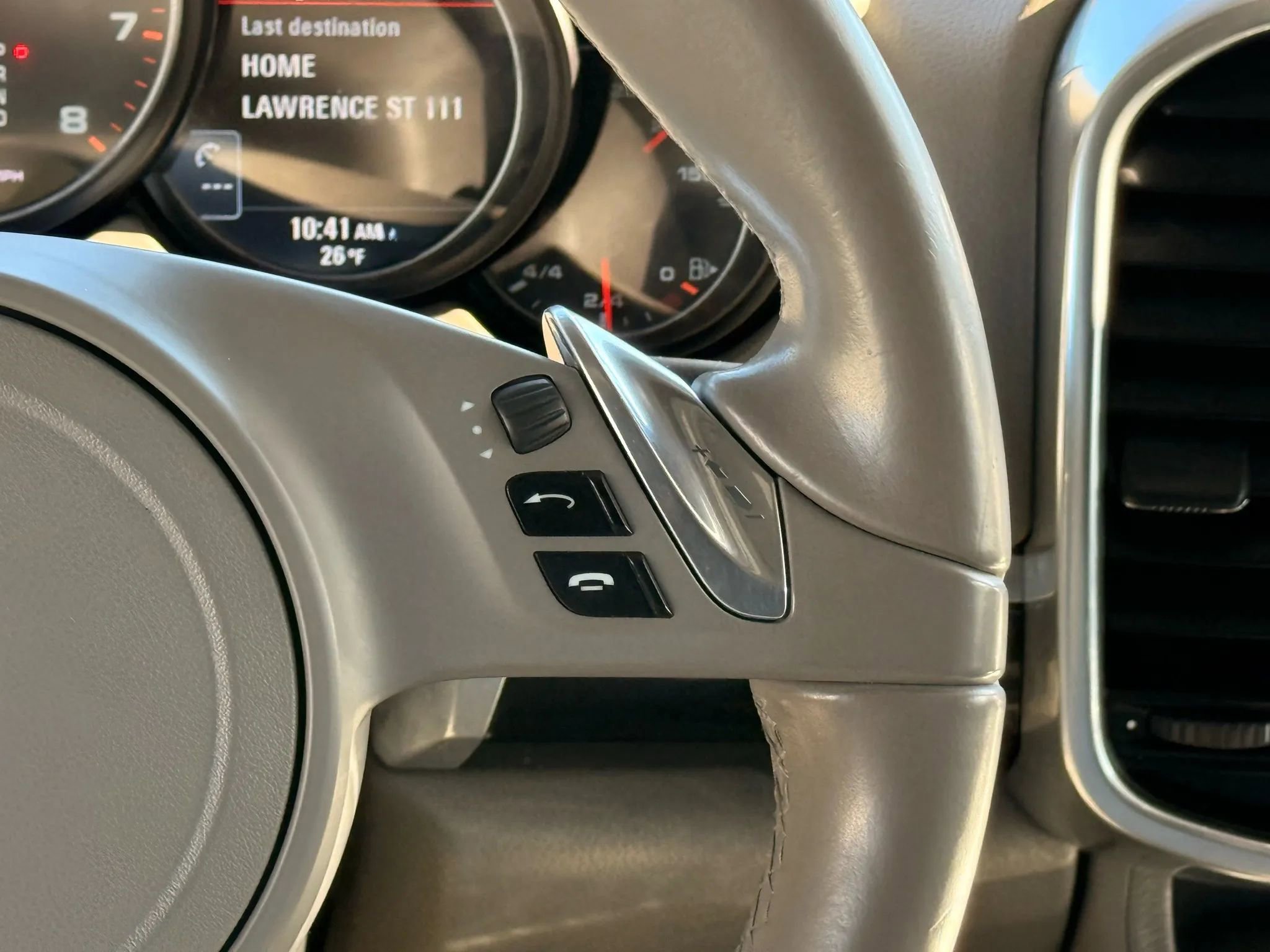 Used 2014 Porsche Cayenne Platinum Edition image 34