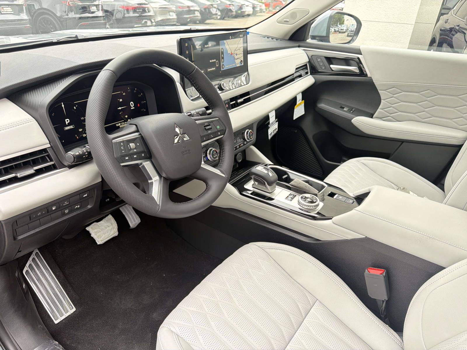 New 2026 Mitsubishi Outlander SEL AWD/4WD image 12