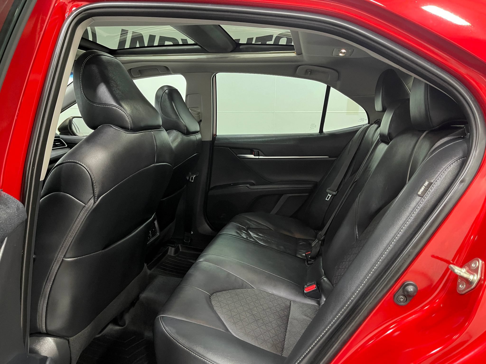 Used 2020 Toyota Camry XSE FWD image 28