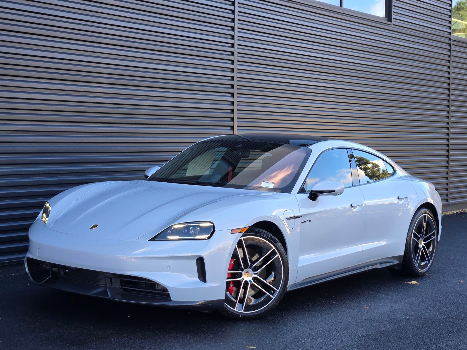 New 2026 Porsche Taycan GTS AWD/4WD image 1