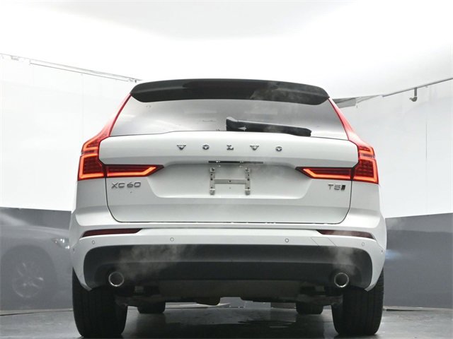 Used 2018 Volvo XC60 T5 Momentum w/ Vision Package image 37