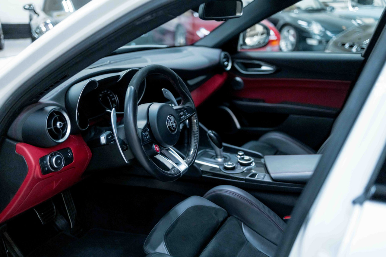 Used 2017 Alfa Romeo Giulia Quadrifoglio image 64