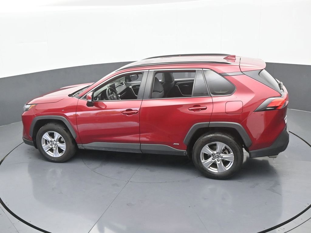 Used 2025 Toyota RAV4 XLE image 51