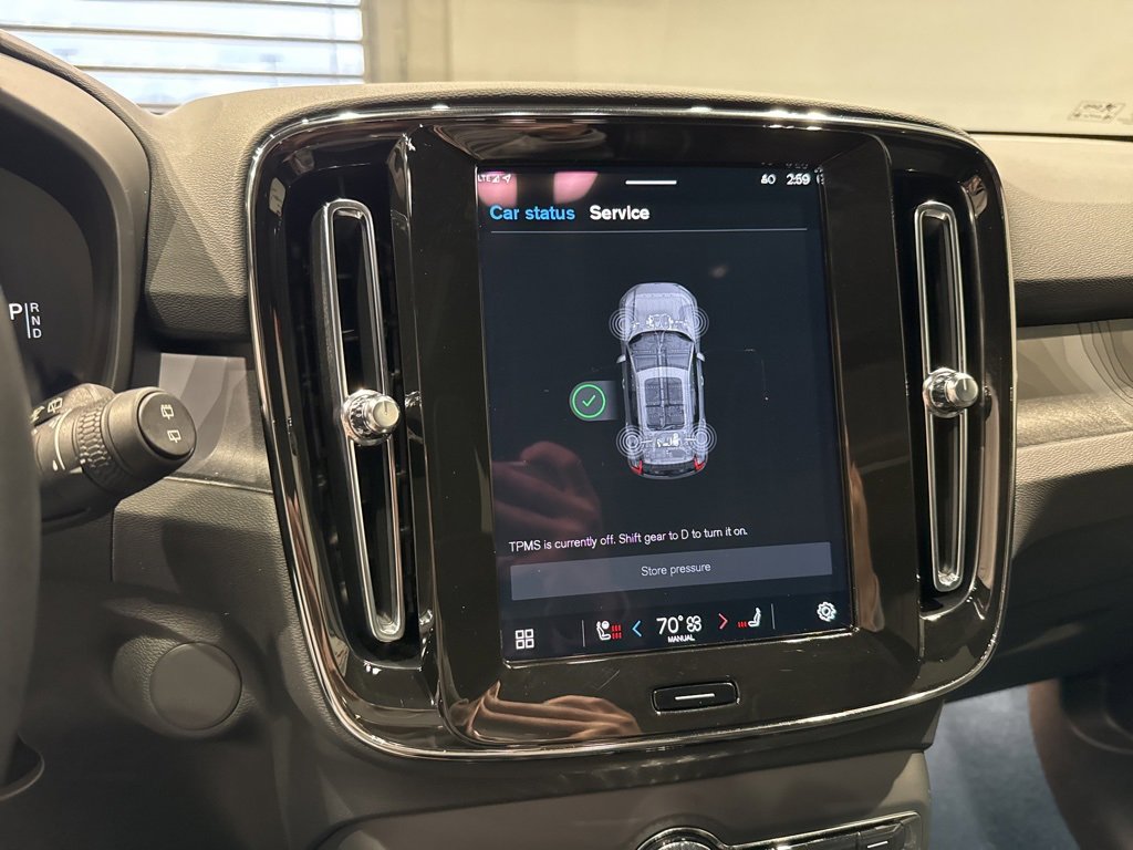Used 2024 Volvo XC40 Recharge Plus w/ Protection Package Premier image 22